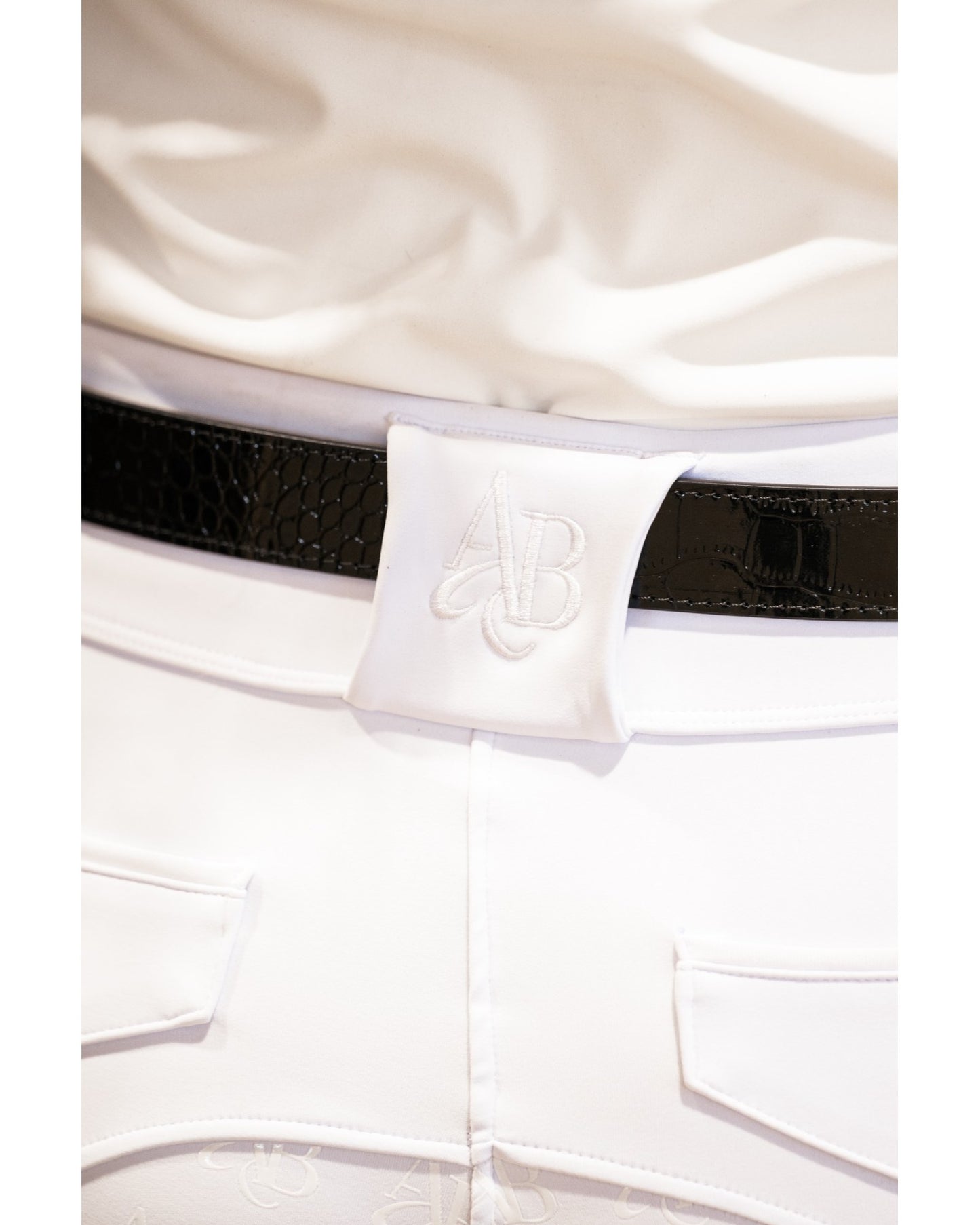 VALENTINA BREECHES